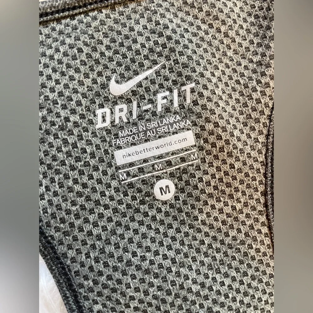 Nike Women's Dri-Fit Tank Size Medium